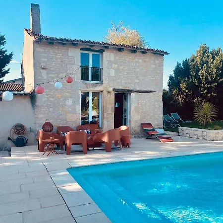 En Pierre Avec Piscine Privee