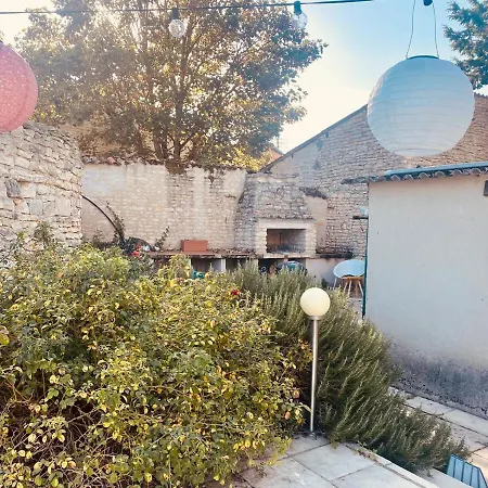 En Pierre Avec Piscine Privee Holiday home