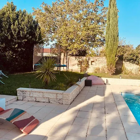 En Pierre Avec Piscine Privee *